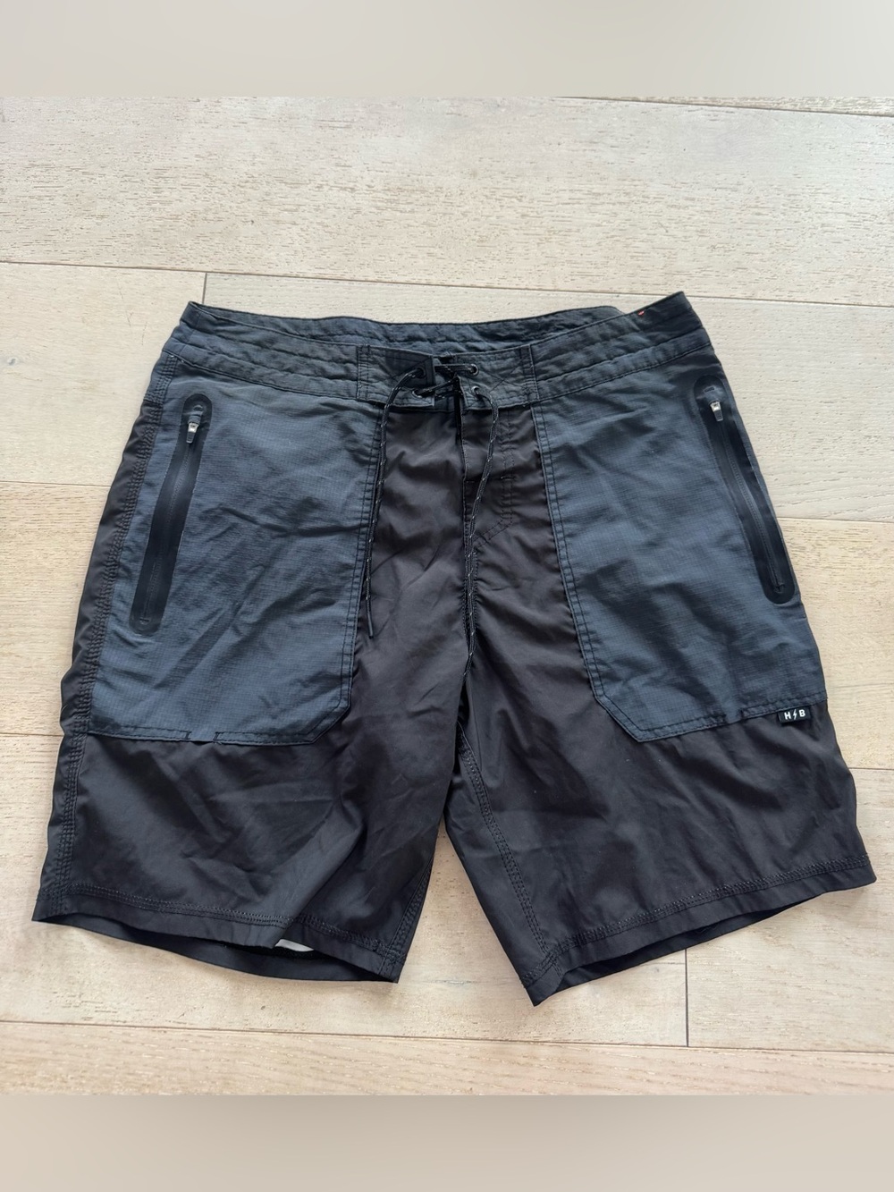 Howler Bros Daily Grind Black /blue BoardShorts Shorts Trunks Size 33 Waist EUC